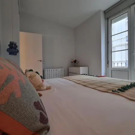 Dos Torres Arte En Balcones - Calle Alfonso I アパート *