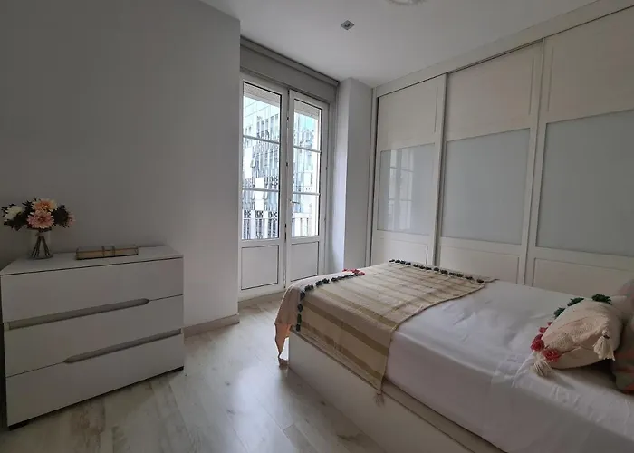 Dos Torres Arte En Balcones - Calle Alfonso I 아파트