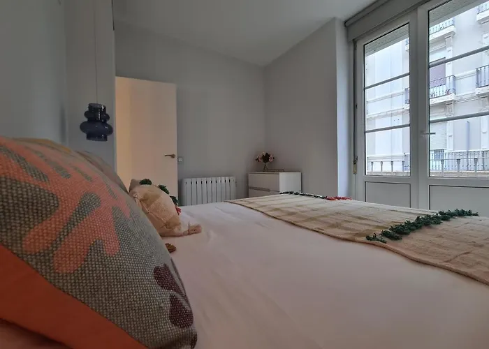 Dos Torres Arte En Balcones - Calle Alfonso I 아파트 *